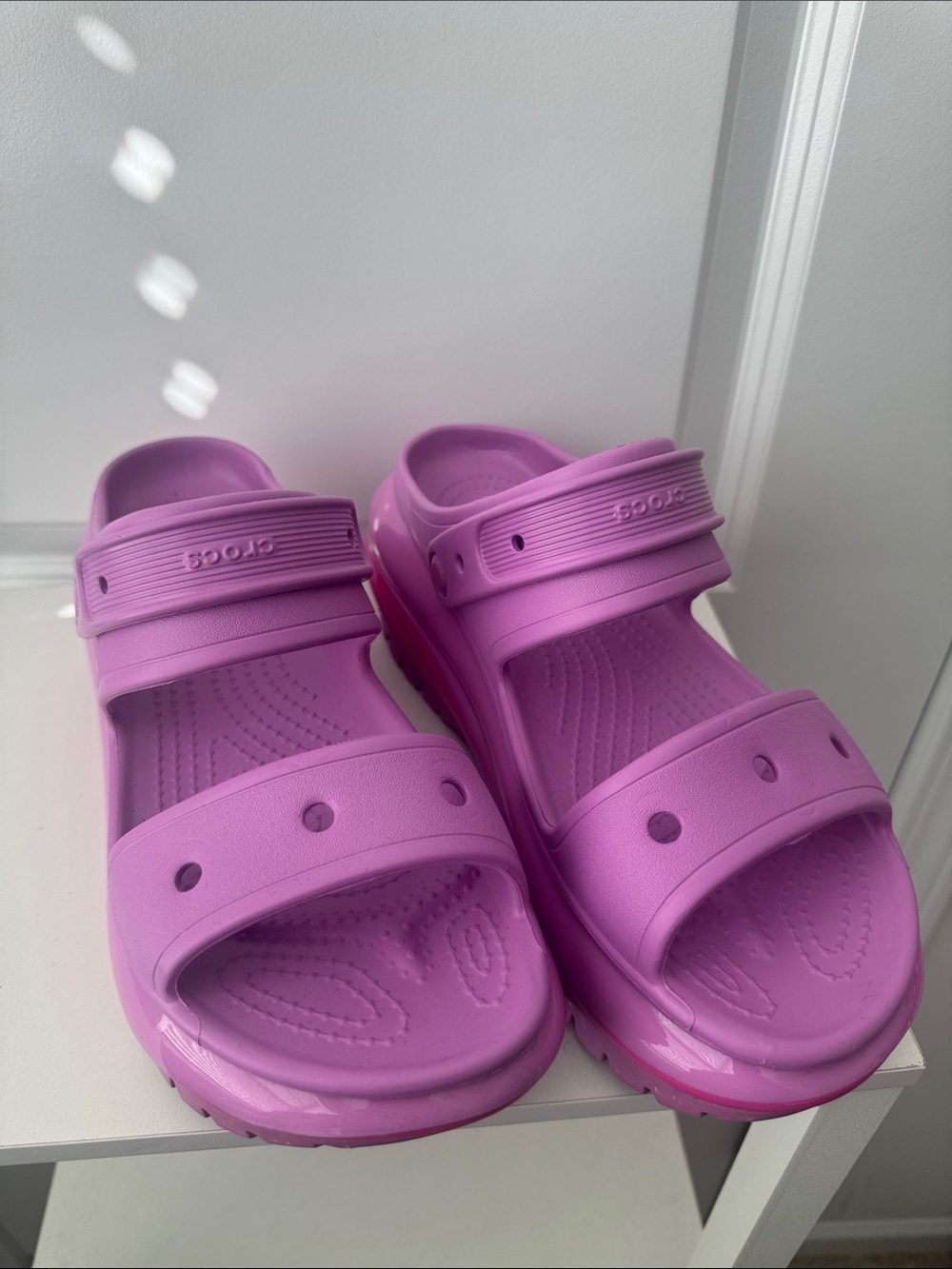 CROCS Mega Crush Sandals Bubble Women’s Size 10 NWOT - Picture 3 of 5